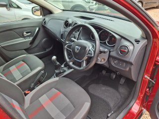 /photos/10605/3e807336-9ba4-8628-077f-27911fd0a2cc_i320x240.jpg
