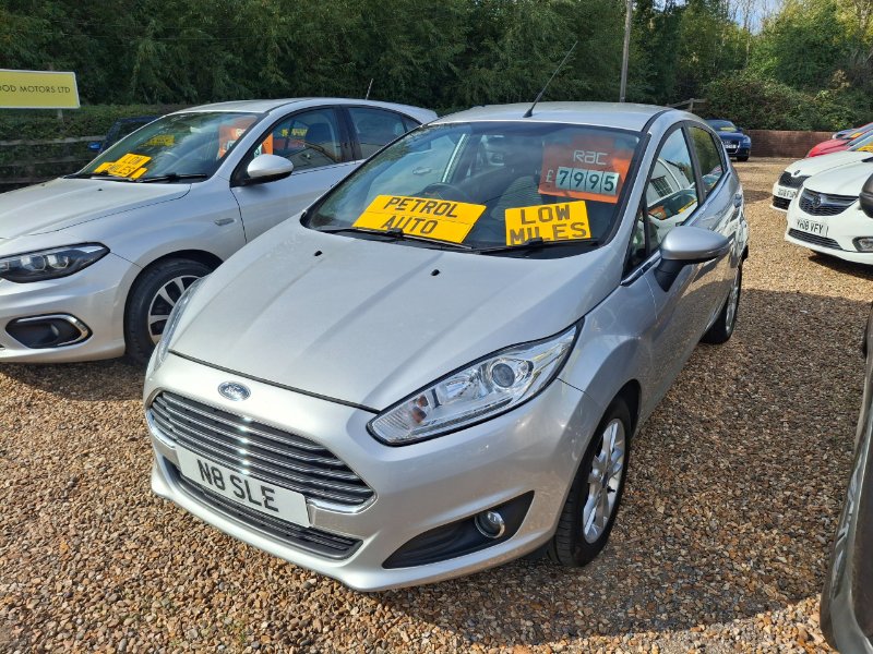 Silver Ford Fiesta 1.0T EcoBoost Zetec Hatchback 5dr Petrol Powershift Euro 6 100 ps