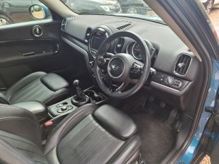 /photos/10605/8050f817-c811-d4ae-9539-b67ba3e35d2b_i320x240.jpg