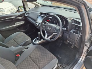 /photos/10605/8d0edefd-0650-30f5-88b0-aebc0c5a8ec3_i320x240.jpg