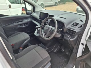 /photos/10605/f0b97f70-a7d3-63e2-55f6-1986d569c292_i320x240.jpg